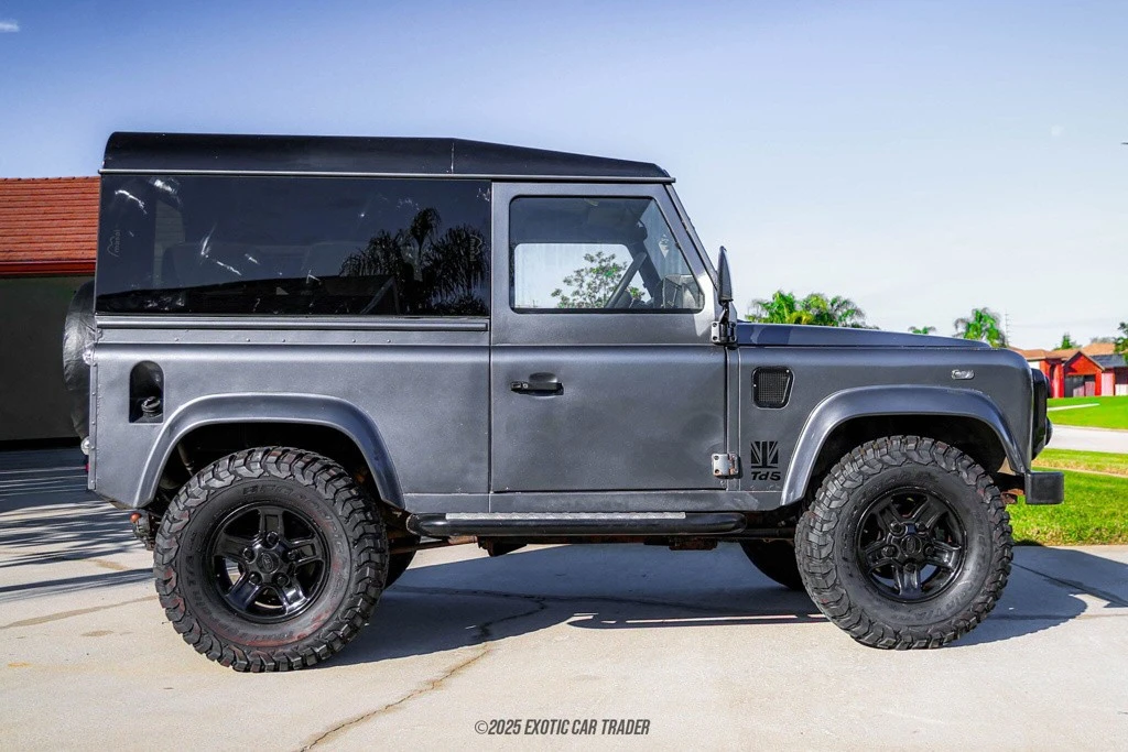 2000 Land Rover Defender 90 - Image 9 of 12