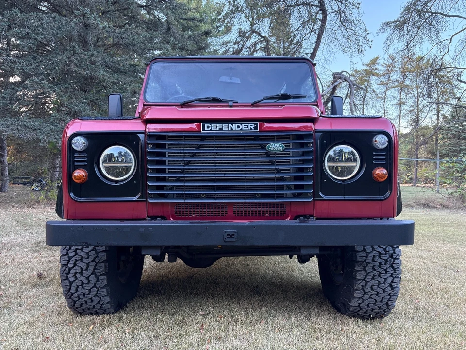 2000 Land Rover Defender 110 - Image 7 of 21