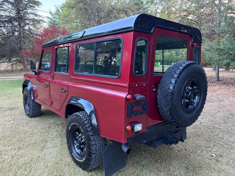 2000 Land Rover Defender 110 - Image 4 of 21