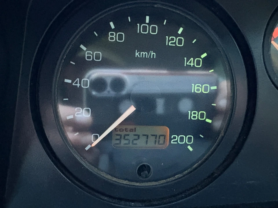 2000 Land Rover Defender 110 - Image 15 of 21