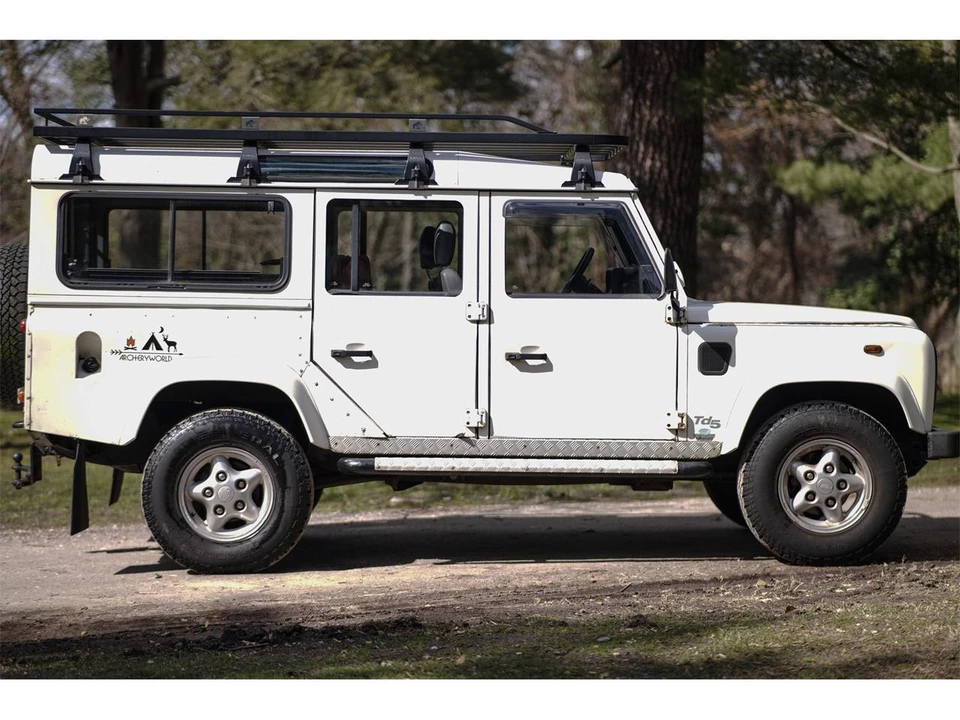 2000 Land Rover Defender 110 - Image 9 of 31