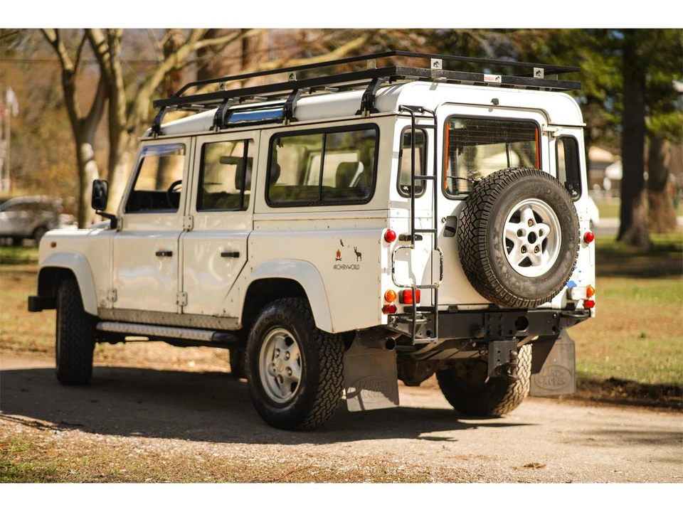 2000 Land Rover Defender 110 - Image 14 of 31