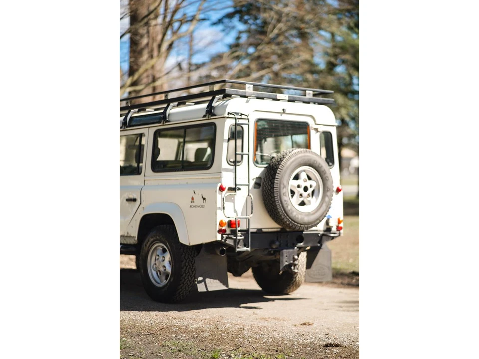 2000 Land Rover Defender 110 - Image 15 of 31