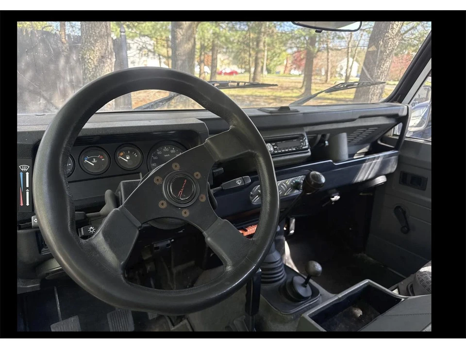 2000 Land Rover Defender 110 - Image 26 of 31