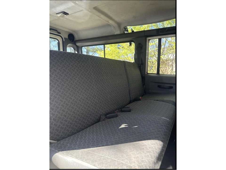 2000 Land Rover Defender 110 - Image 29 of 31