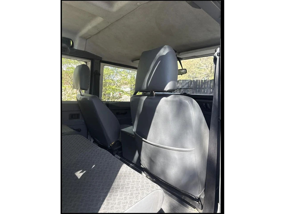 2000 Land Rover Defender 110 - Image 30 of 31