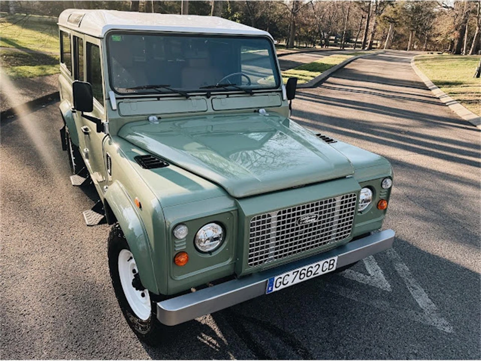 2000 Land Rover Defender 110 - Image 10 of 31