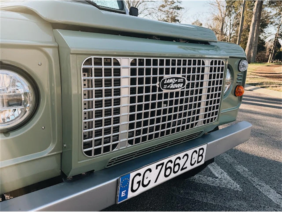 2000 Land Rover Defender 110 - Image 11 of 31