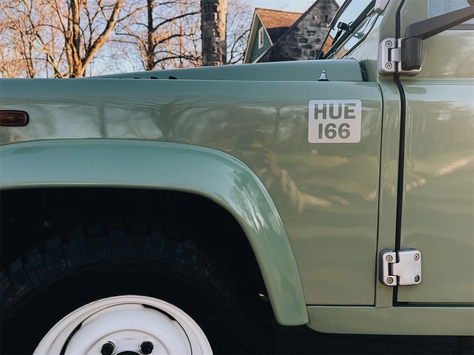2000 Land Rover Defender 110 - Image 19 of 31