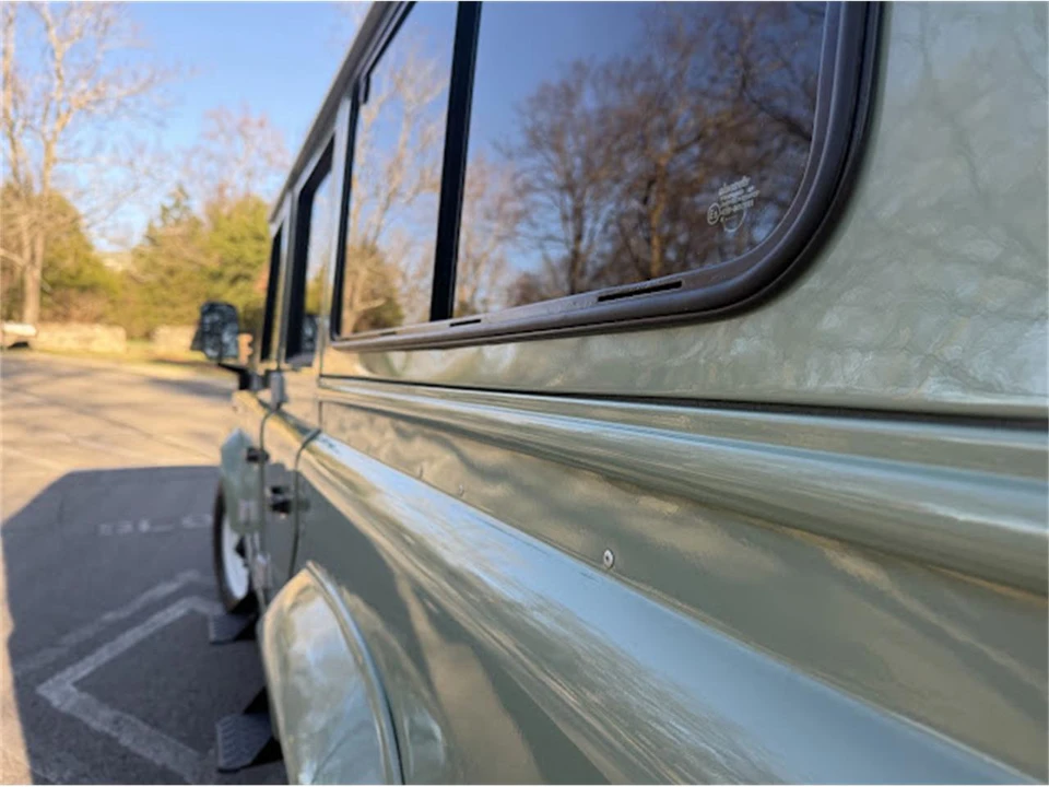 2000 Land Rover Defender 110 - Image 29 of 31