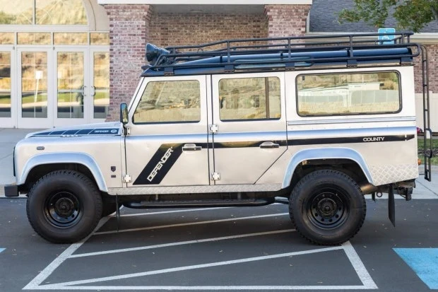 2000 Land Rover Defender 110 - Image 3 of 8