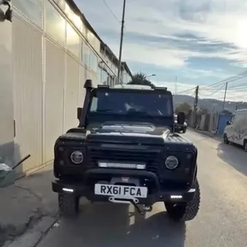 2000 Land Rover Defender 110