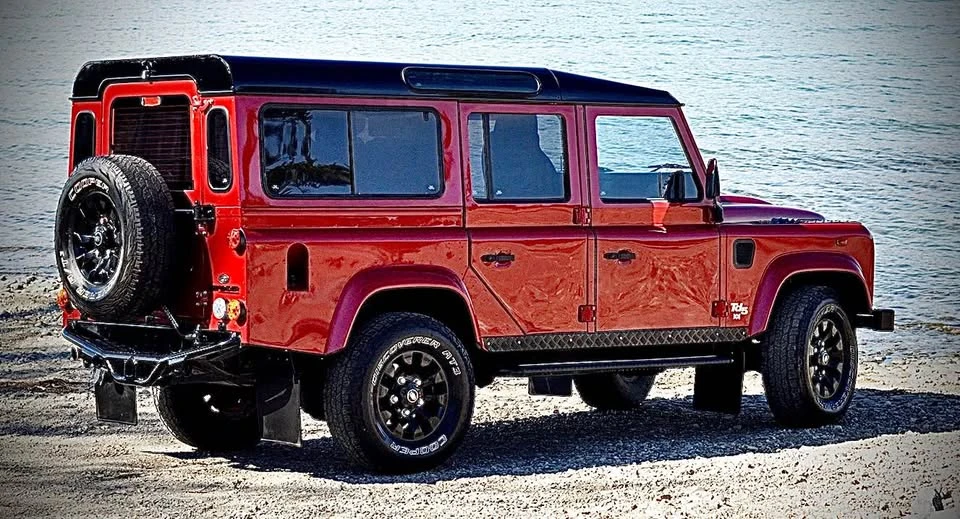 2000 Land Rover Defender 110 - Image 5 of 20