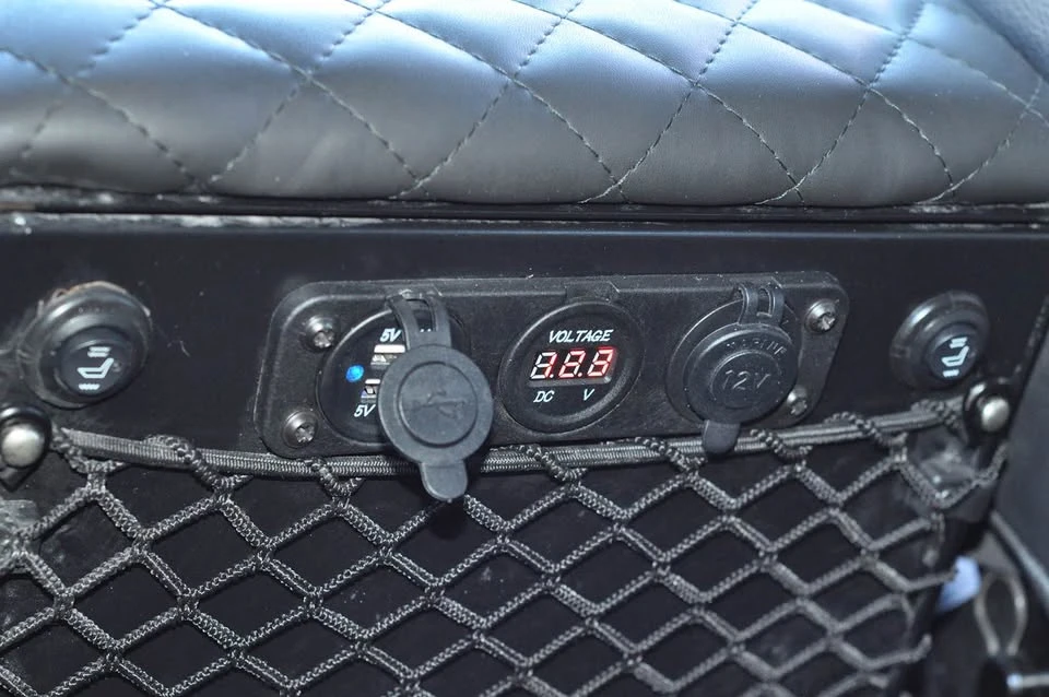 2000 Land Rover Defender 110 - Image 11 of 20
