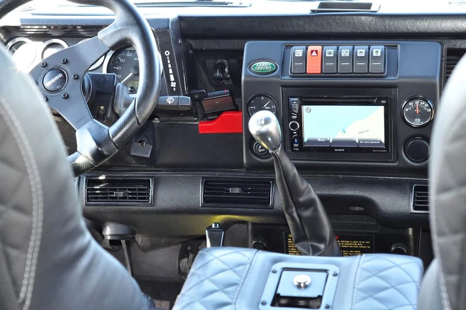 2000 Land Rover Defender 110 - Image 15 of 20