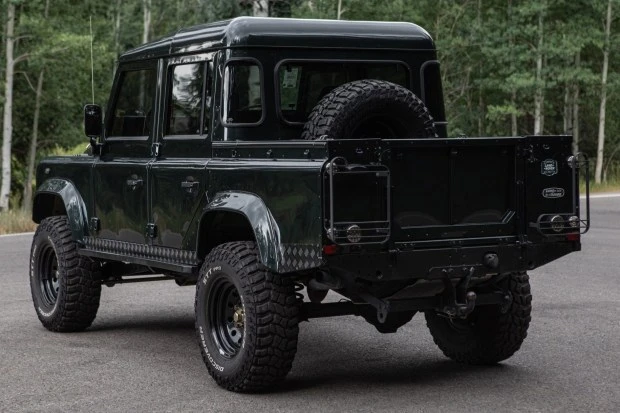 2000 Land Rover Defender 110 - Image 2 of 7