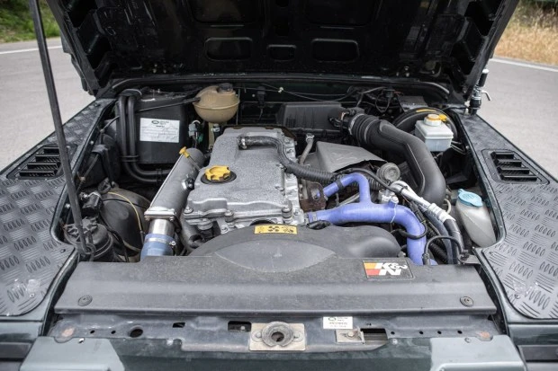 2000 Land Rover Defender 110 - Image 6 of 7
