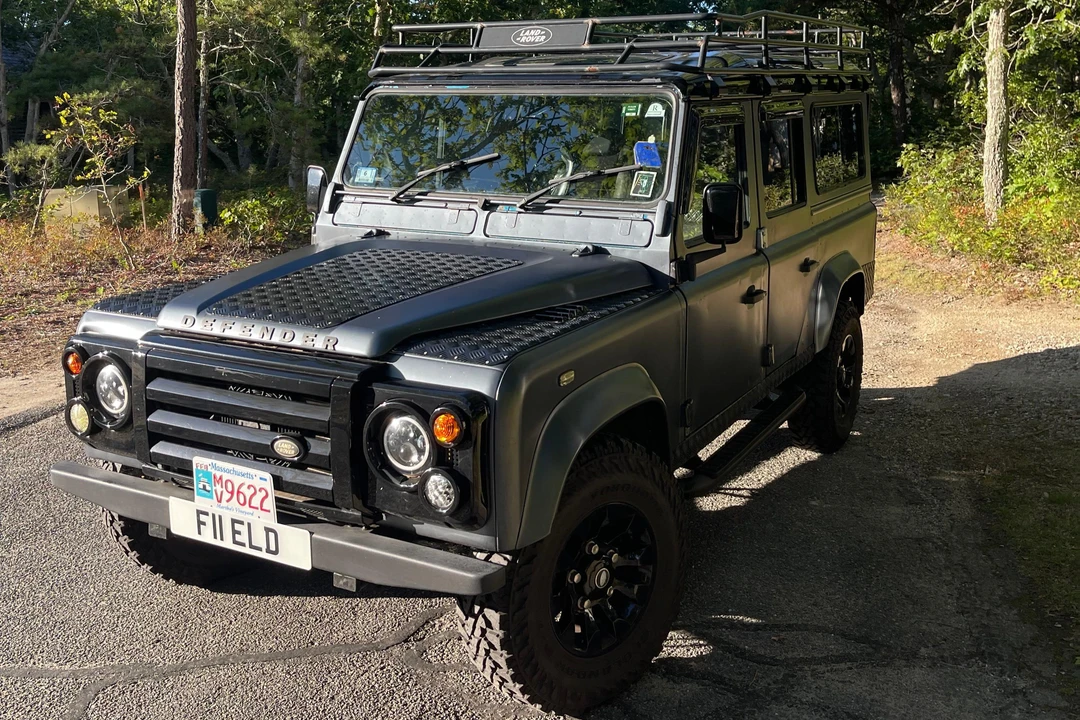 2000 Land Rover Defender 110 - Image 6 of 31