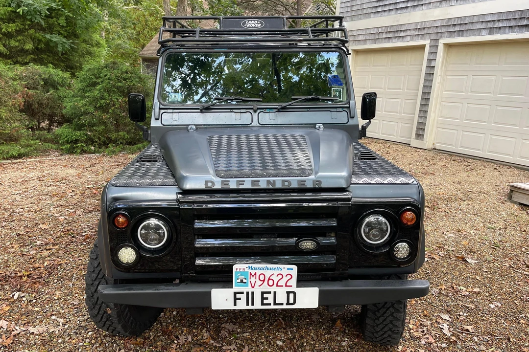 2000 Land Rover Defender 110 - Image 2 of 31