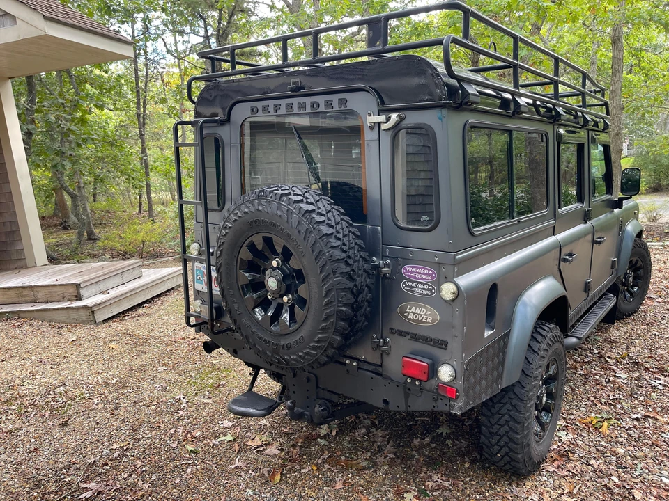 2000 Land Rover Defender 110 - Image 10 of 31