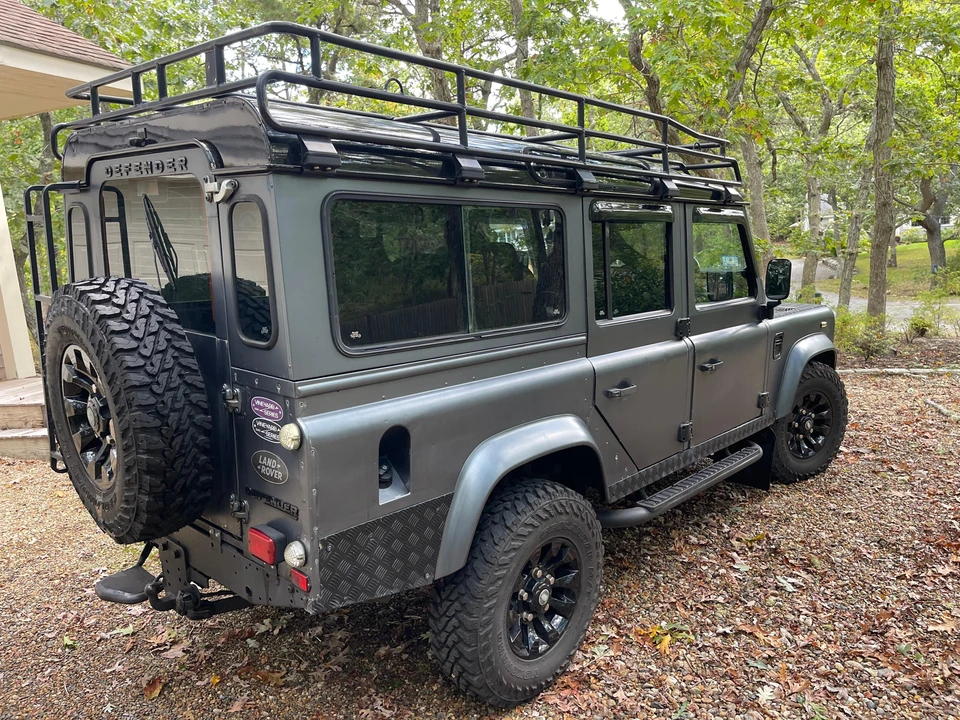 2000 Land Rover Defender 110 - Image 11 of 31