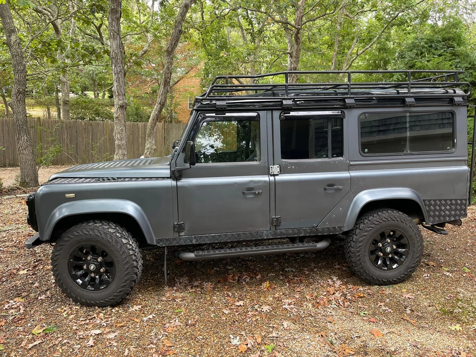 2000 Land Rover Defender 110 - Image 8 of 31