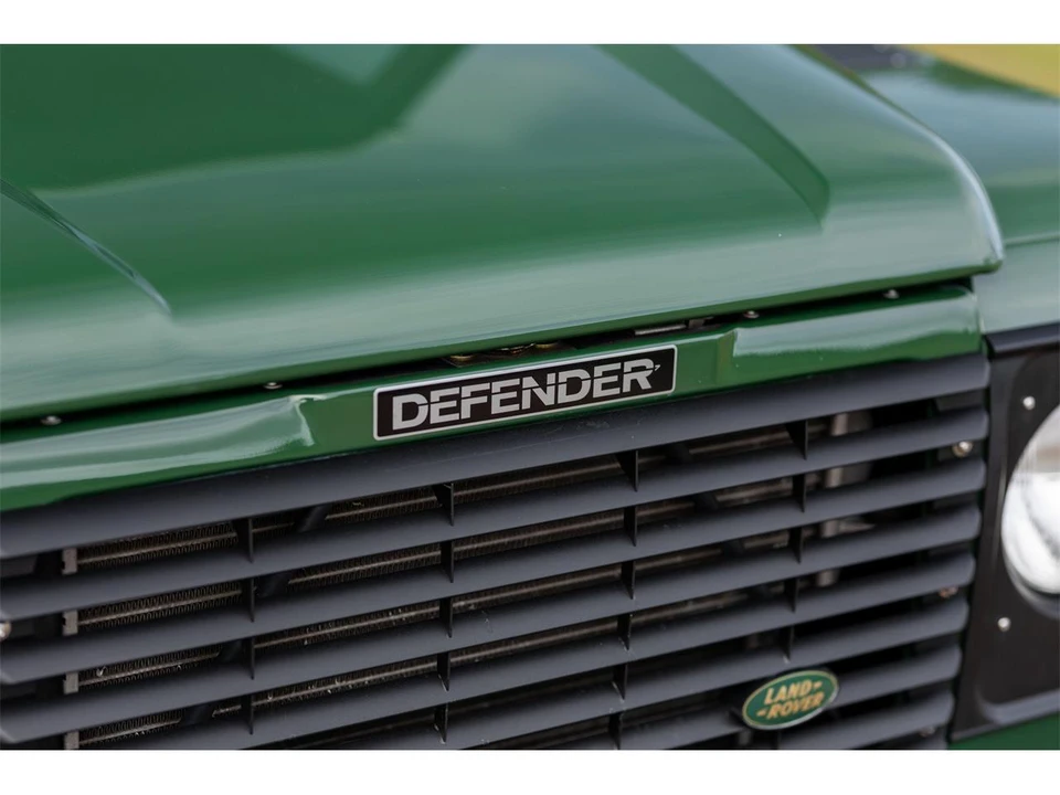 2000 Land Rover Defender 110 - Image 7 of 31