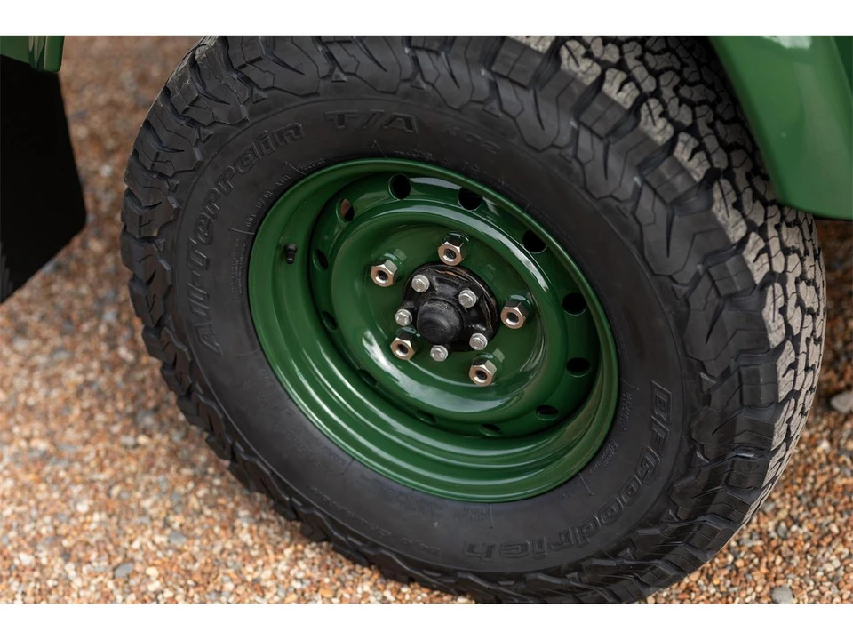 2000 Land Rover Defender 110 - Image 16 of 31