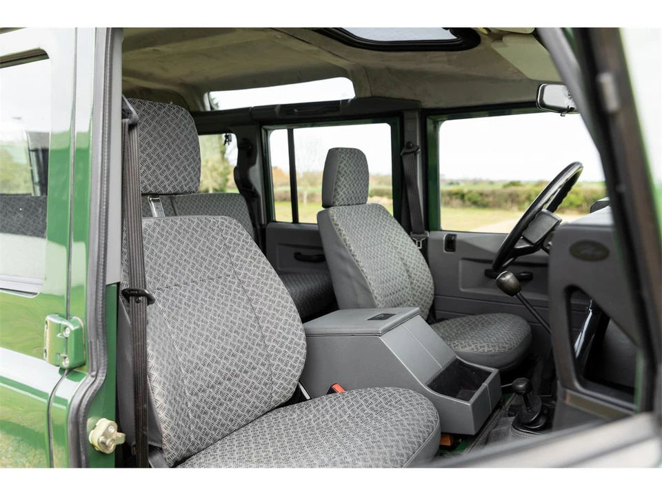 2000 Land Rover Defender 110 - Image 26 of 31