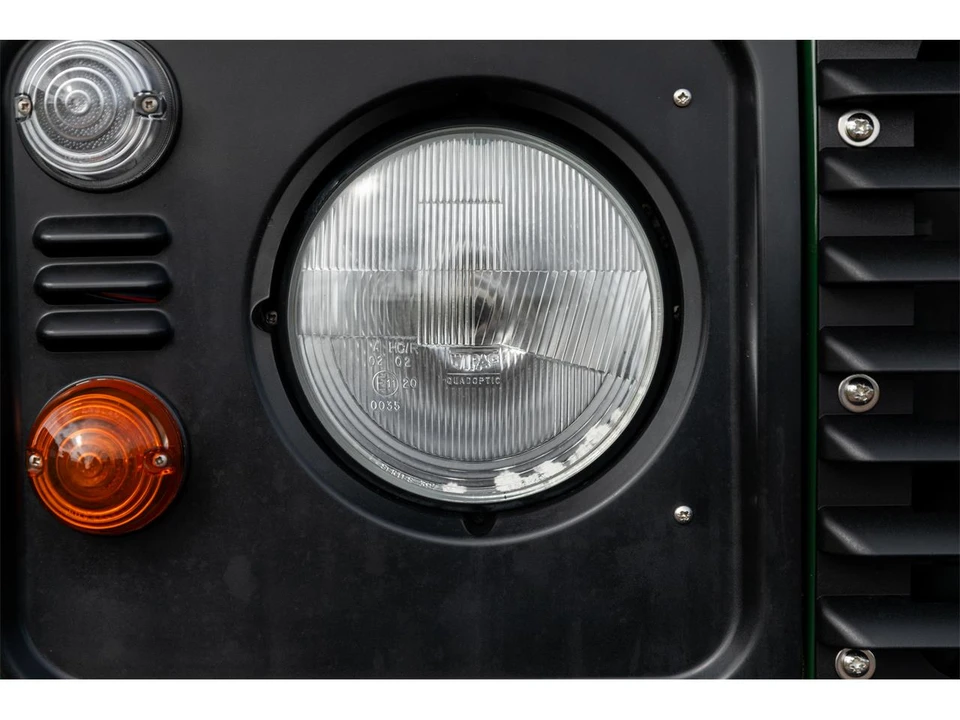 2000 Land Rover Defender 110 - Image 30 of 31