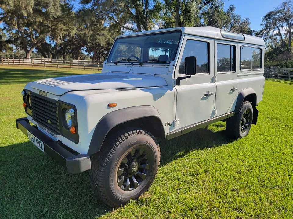 2000 Land Rover Defender 110 - Image 7 of 20