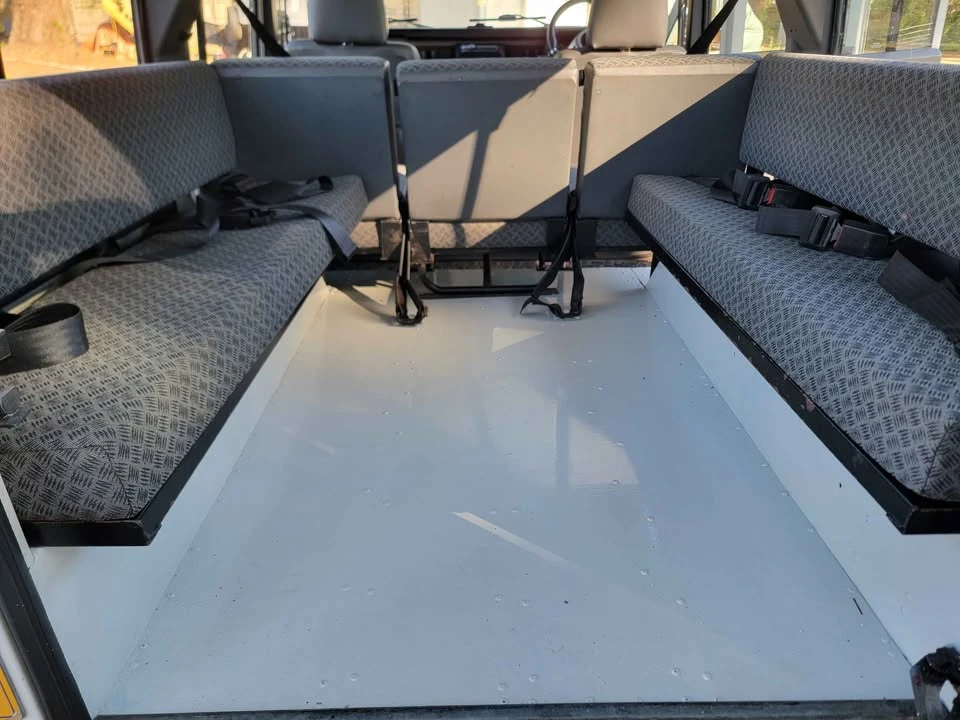 2000 Land Rover Defender 110 - Image 14 of 20
