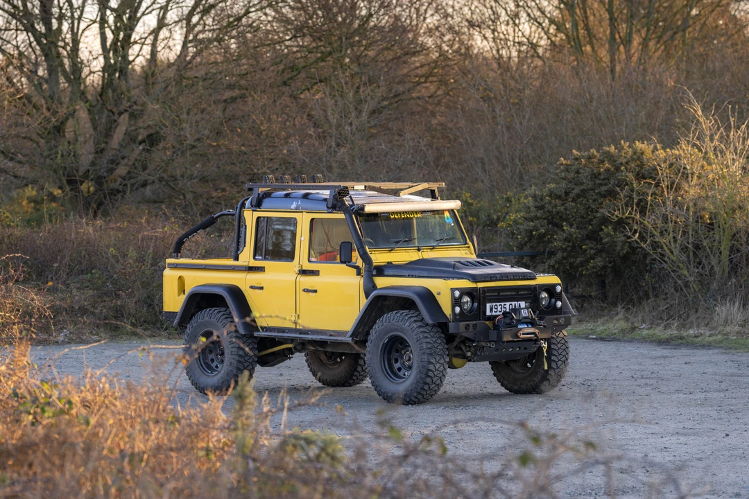 2000 Land Rover Defender 110 - Image 14 of 31