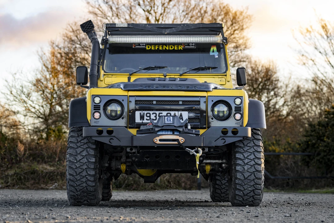 2000 Land Rover Defender 110 - Image 3 of 31