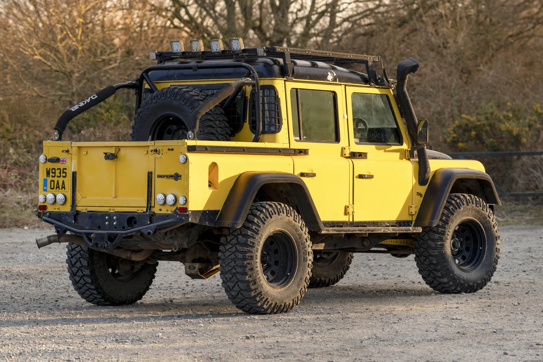2000 Land Rover Defender 110 - Image 6 of 31