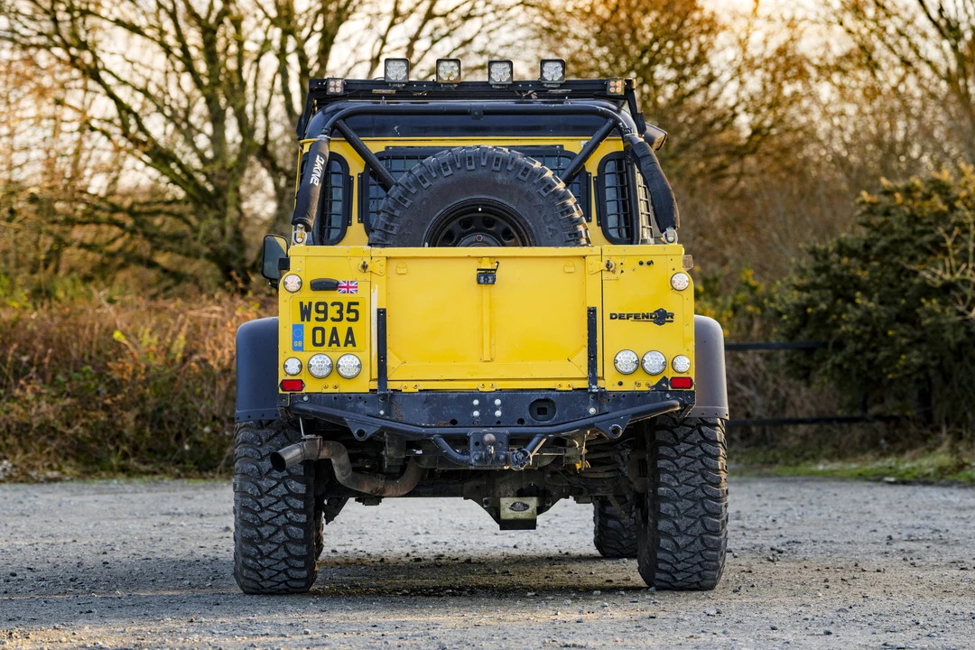 2000 Land Rover Defender 110 - Image 18 of 31