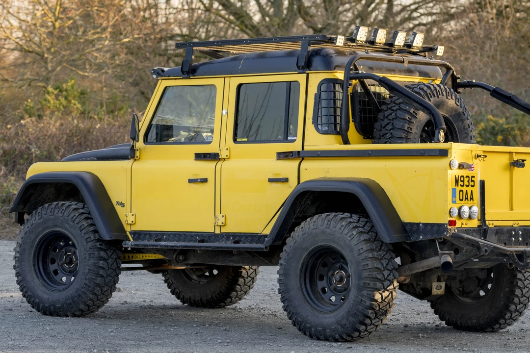 2000 Land Rover Defender 110 - Image 28 of 31