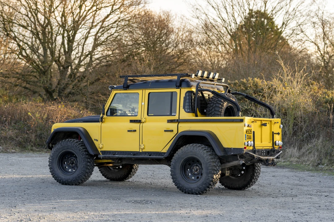 2000 Land Rover Defender 110 - Image 19 of 31