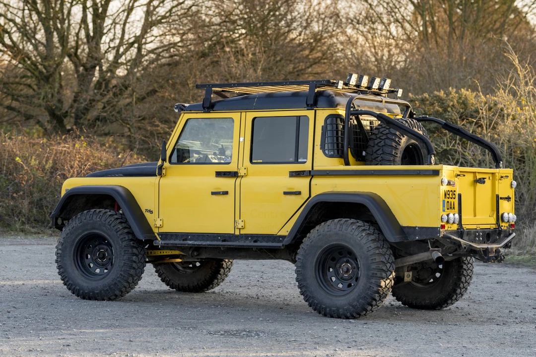 2000 Land Rover Defender 110 - Image 20 of 31