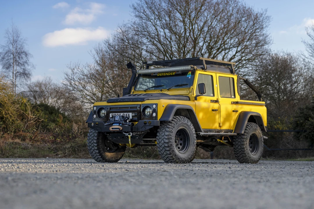 2000 Land Rover Defender 110 - Image 29 of 31