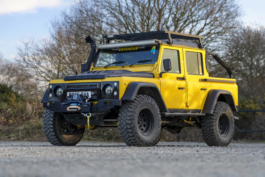 2000 Land Rover Defender 110 - Image 30 of 31