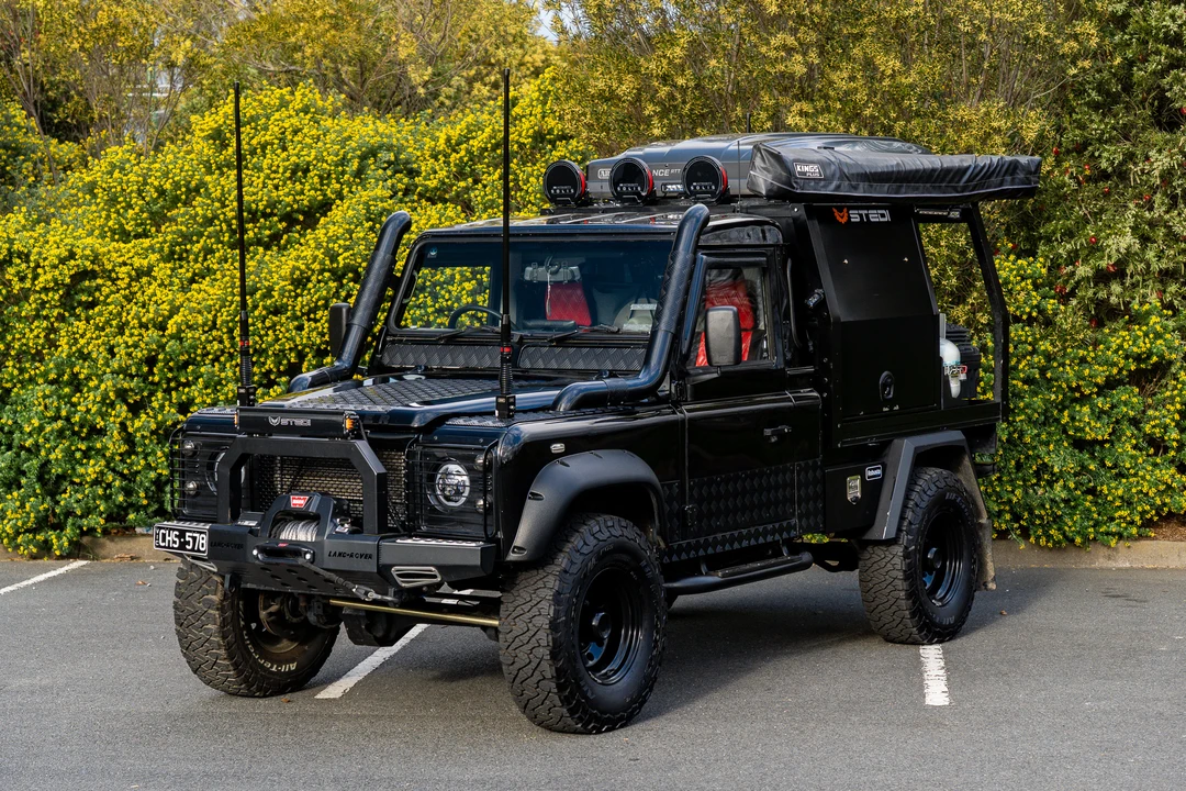 2000 Land Rover Defender 110 - Image 9 of 31