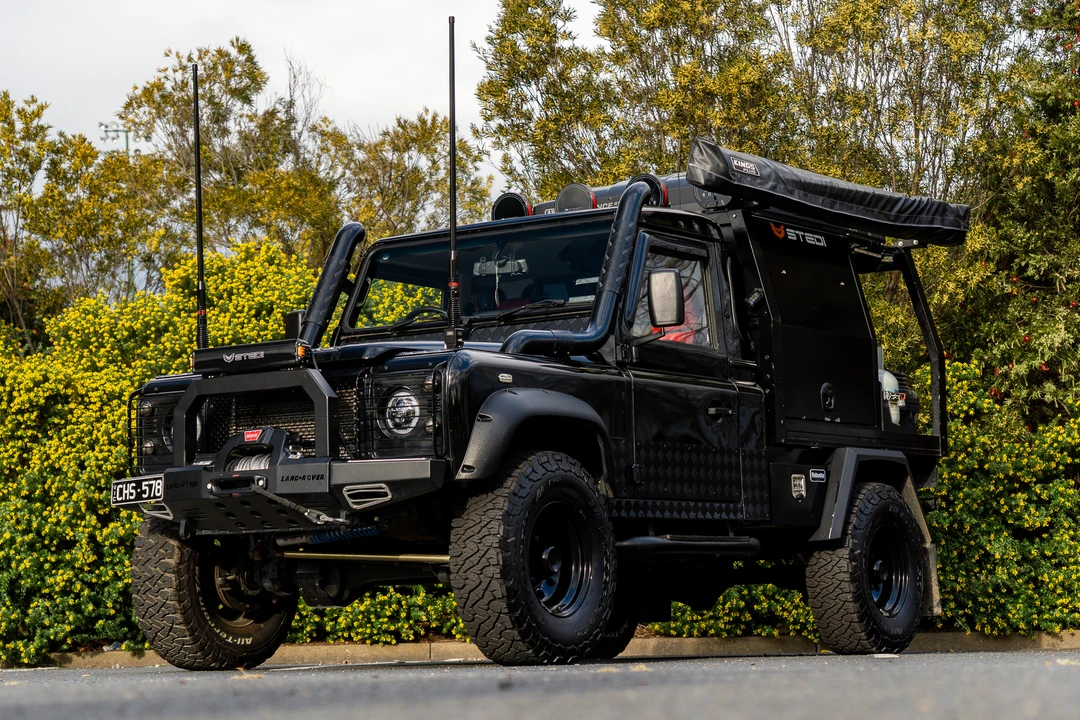 2000 Land Rover Defender 110 - Image 25 of 31