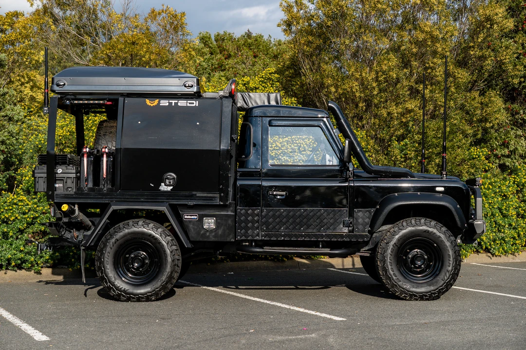 2000 Land Rover Defender 110 - Image 12 of 31