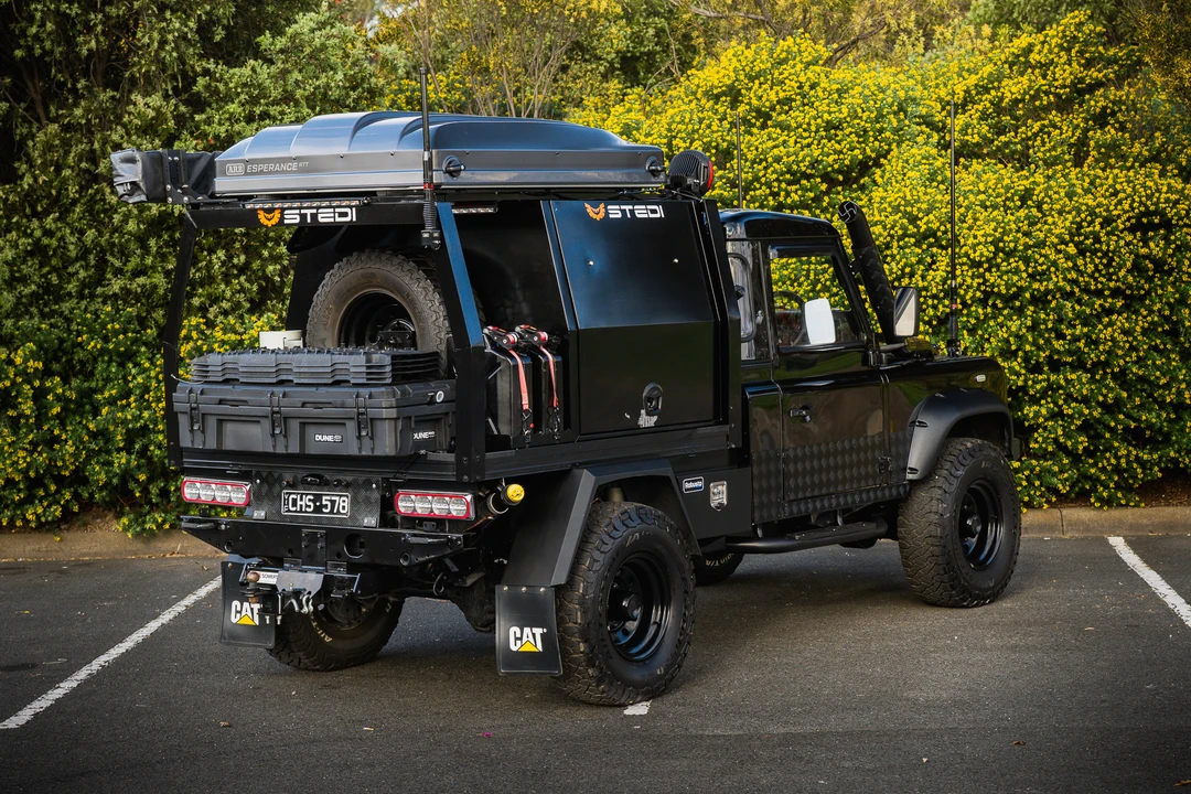 2000 Land Rover Defender 110 - Image 5 of 31