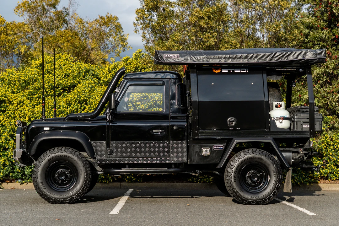 2000 Land Rover Defender 110 - Image 16 of 31