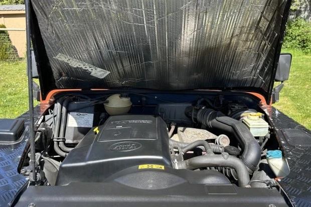 2000 Land Rover Defender 110 - Image 6 of 7