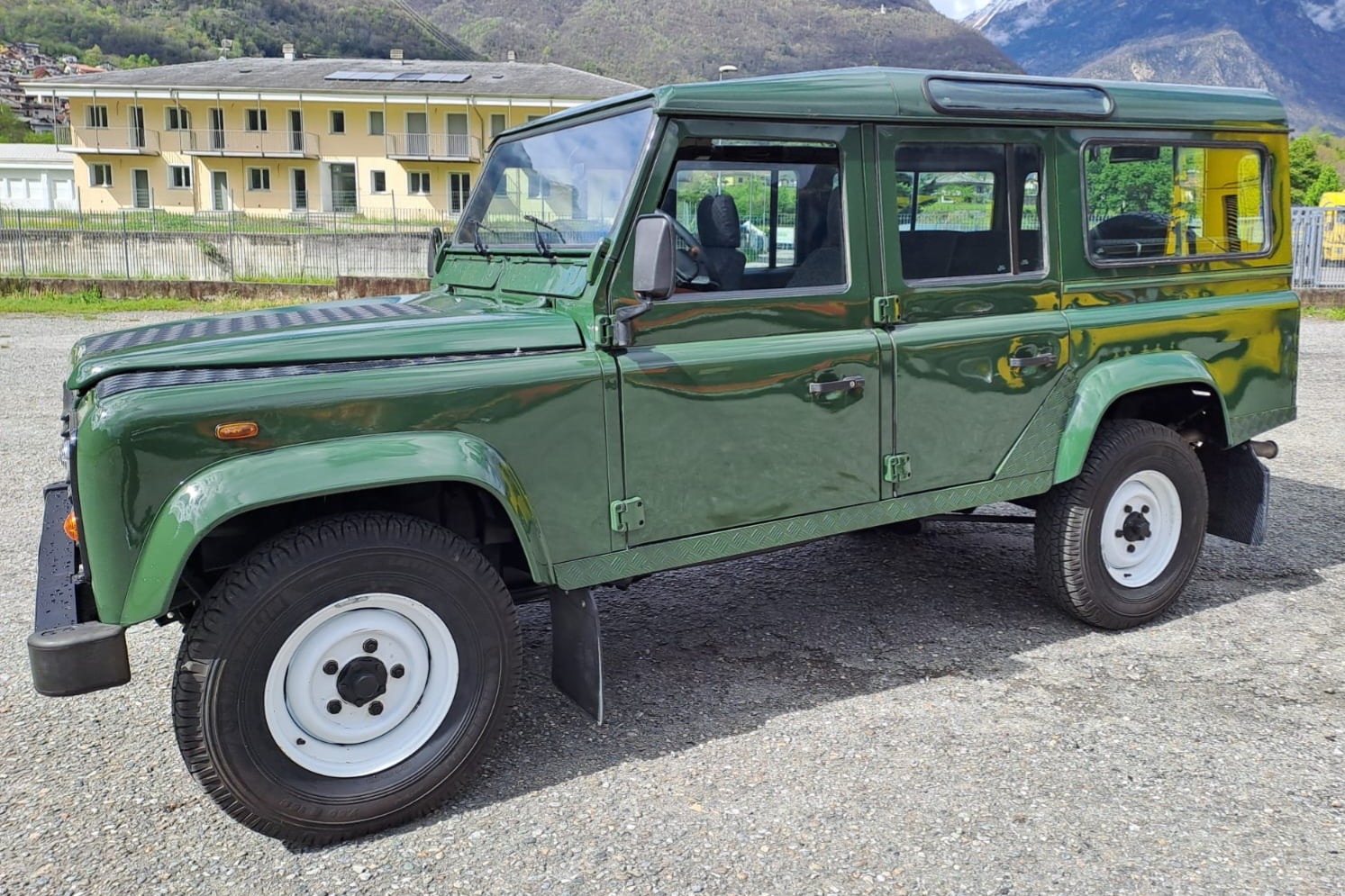 2000 Land Rover Defender 110 Td5 5-Speed