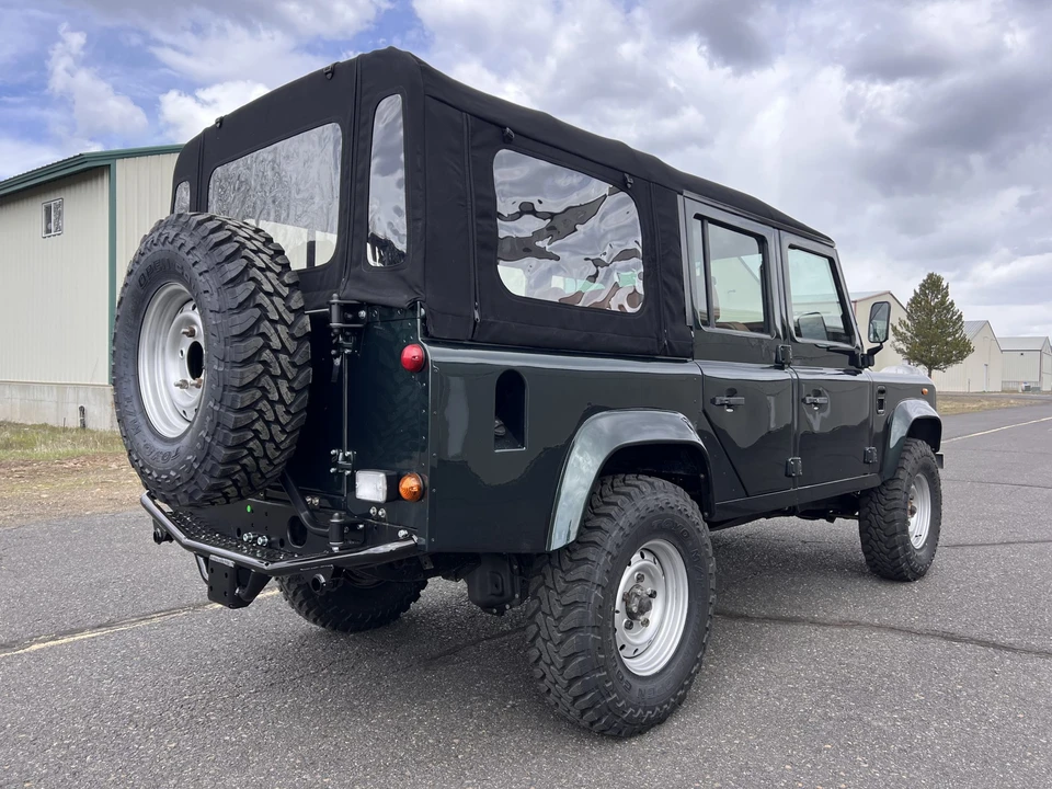 2000 Land Rover Defender 110 - Image 23 of 31