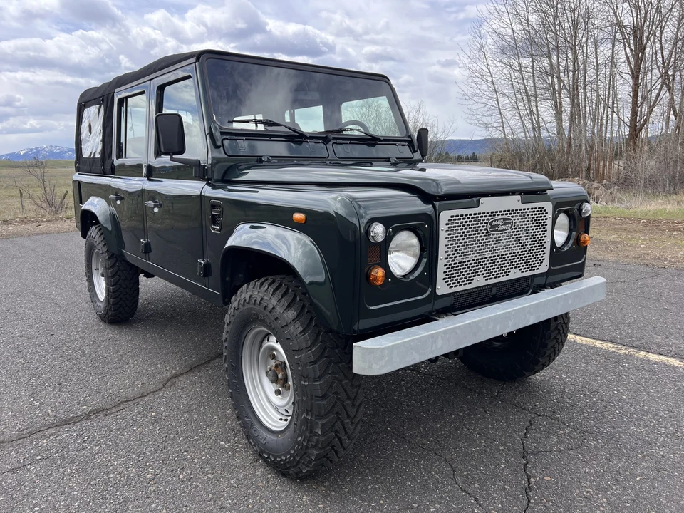 2000 Land Rover Defender 110 - Image 19 of 31